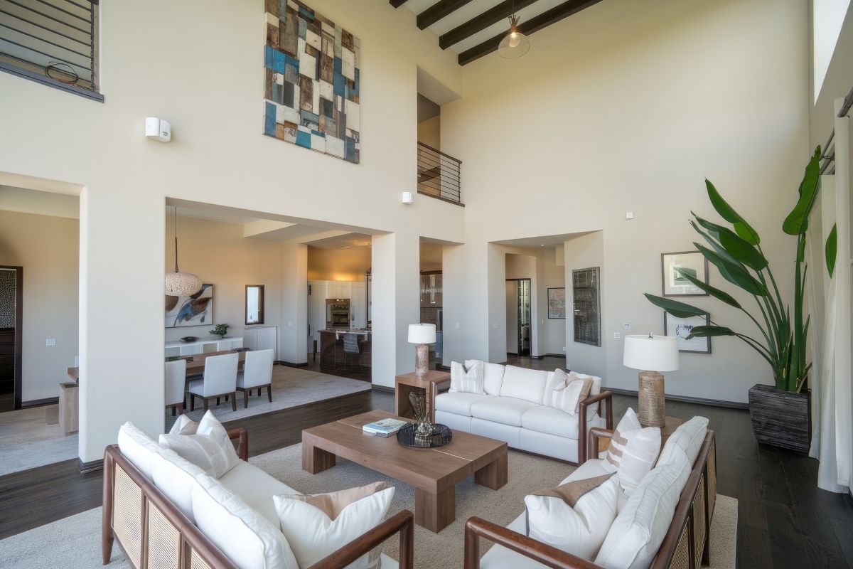 beautiful home with spacious living room